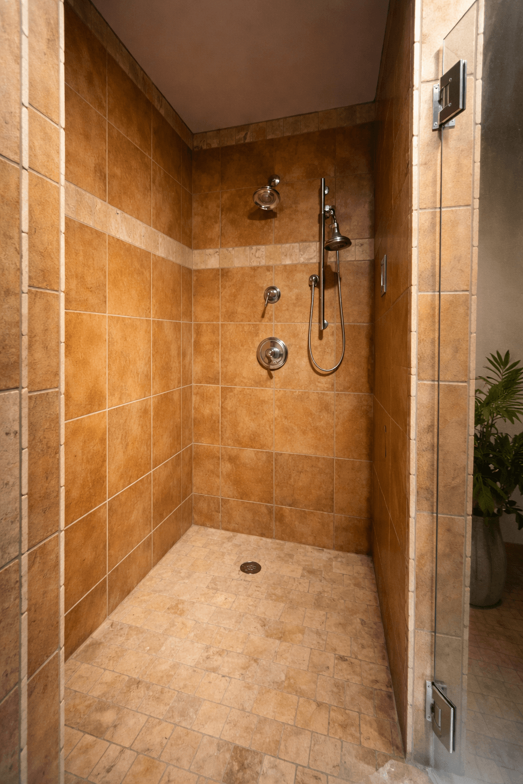 Bathroom with warm natural finishes